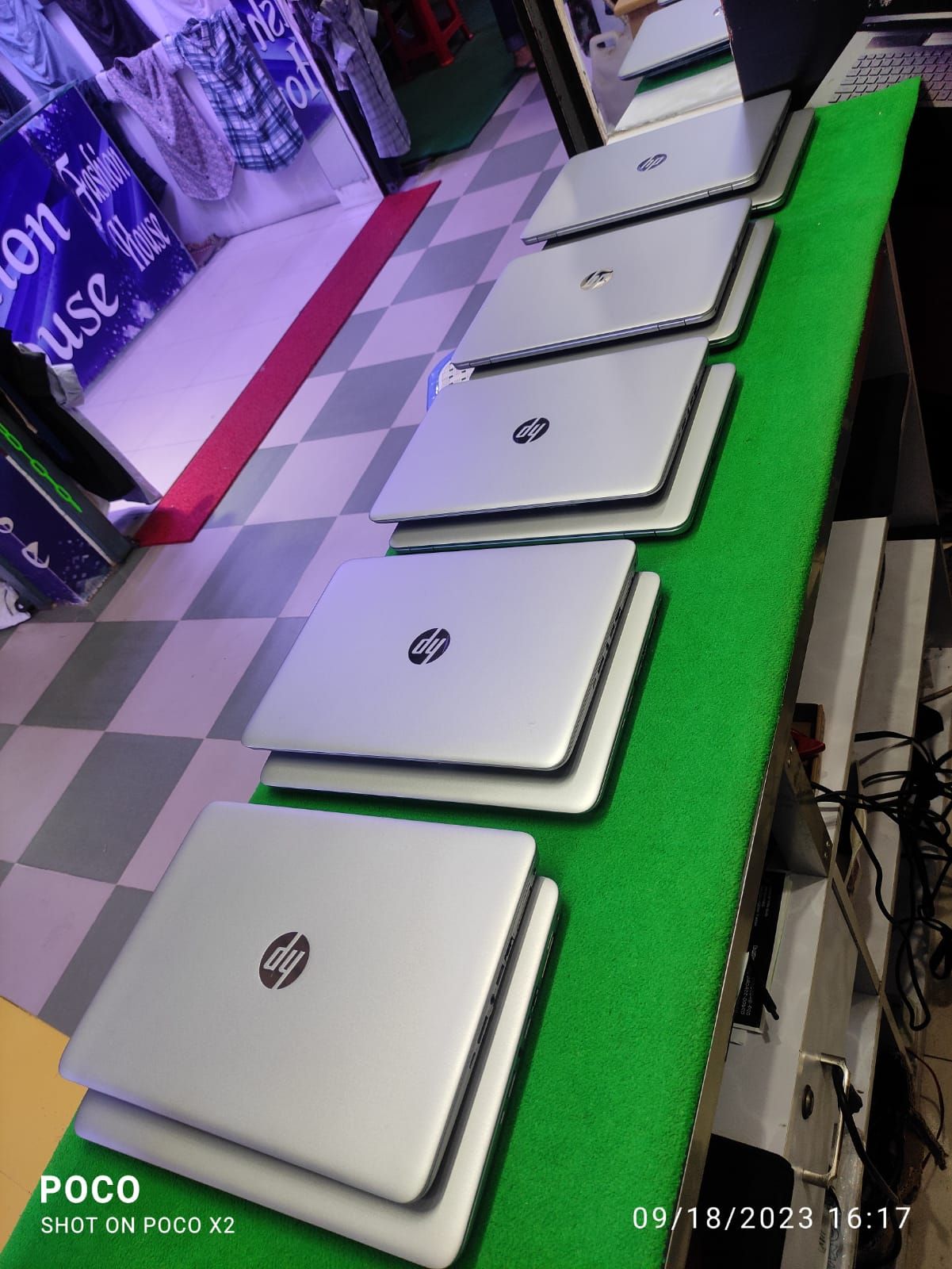 Hp elightbook 840 G3 Laptop gen 6th ram 8gb core i5 Ssd 256 gb full fresh and fast laptop ..7 days garanty..1 years servise warranty (used)
