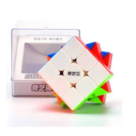 Magnetic 3/3/3 Rubics cube QIYI M PRO , super smooth , speed cube. 