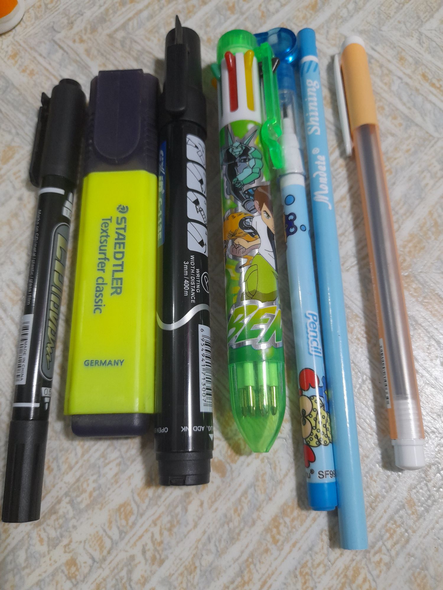 7 Pcs combo pen pencil marker CDmarker Hilater Eight colour pan. 