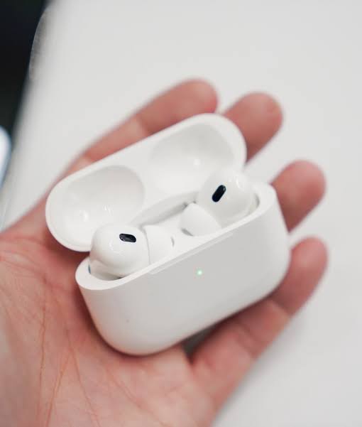 Airpods pro 2nd generation.100%Anc working noise cancellation. 