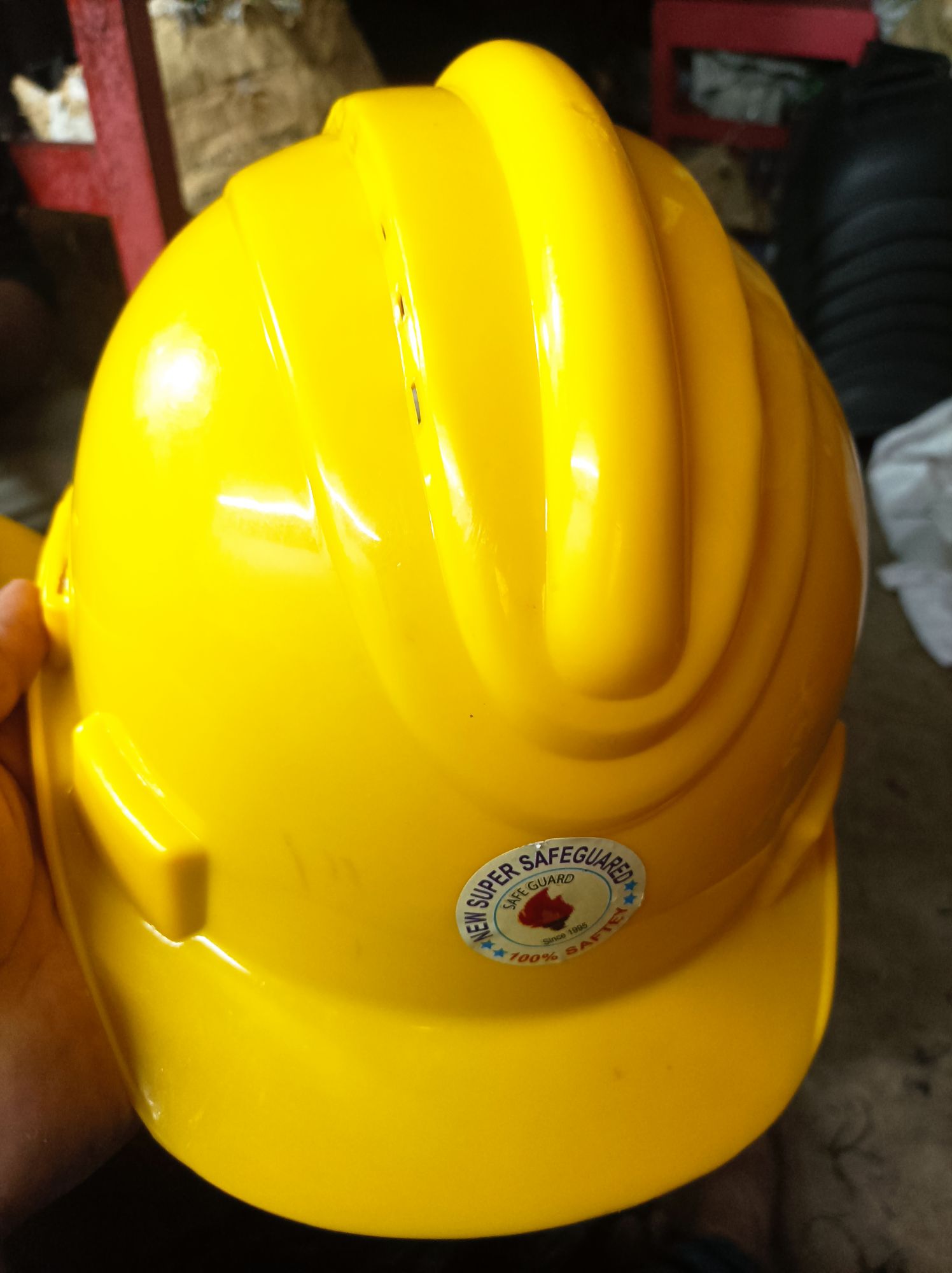 10 piece save guared sefety helmets professional high quality. 