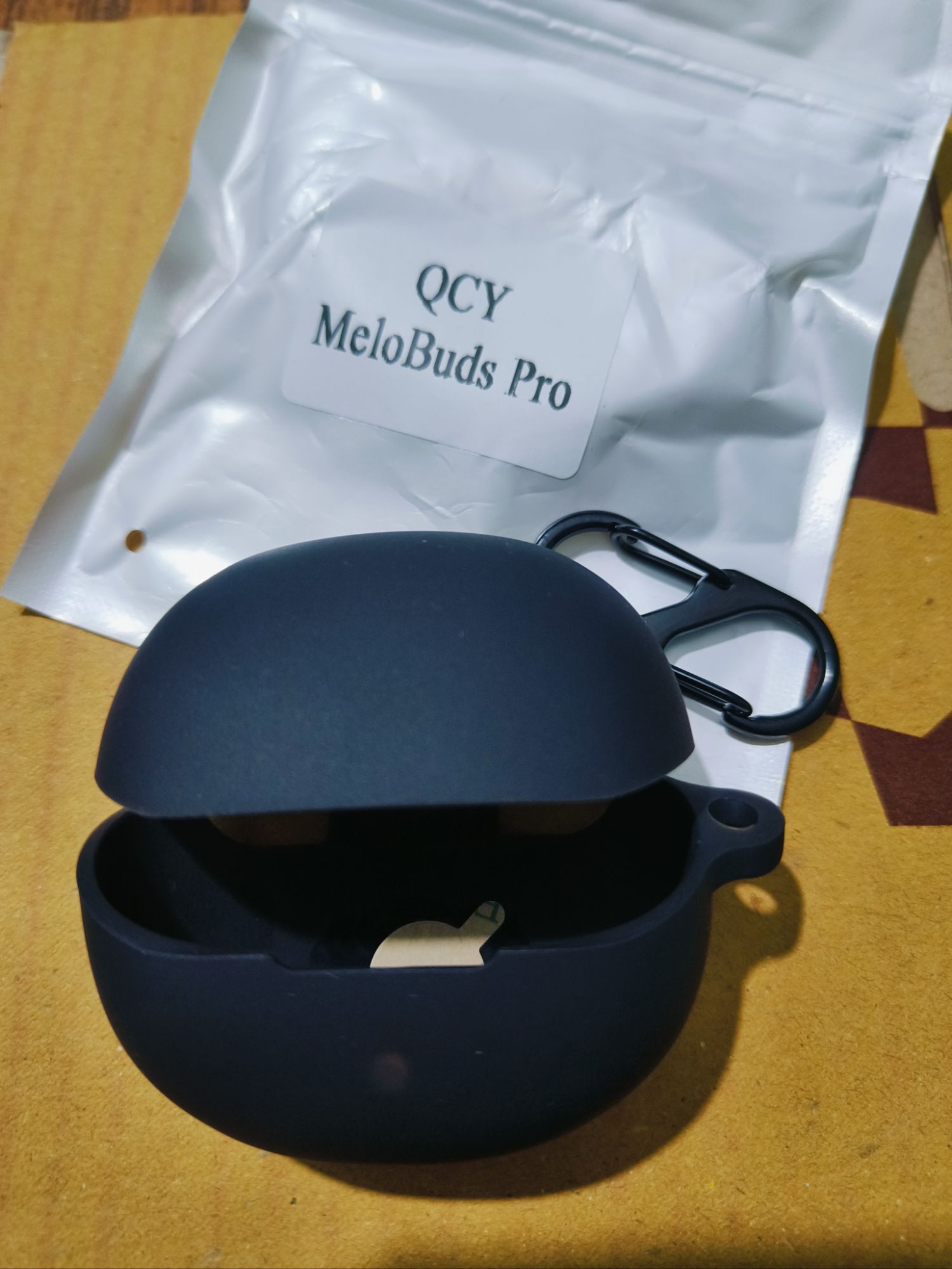 QCY Melobuds Pro Silicone Protective Case - Premium Soft Cover. 