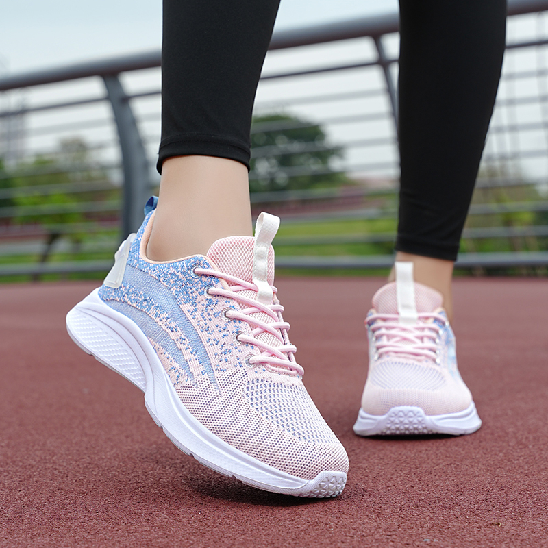 Four seasons flying weaver women's shoes High quality academic style classic low-top fashion soft soled student running shoes. 