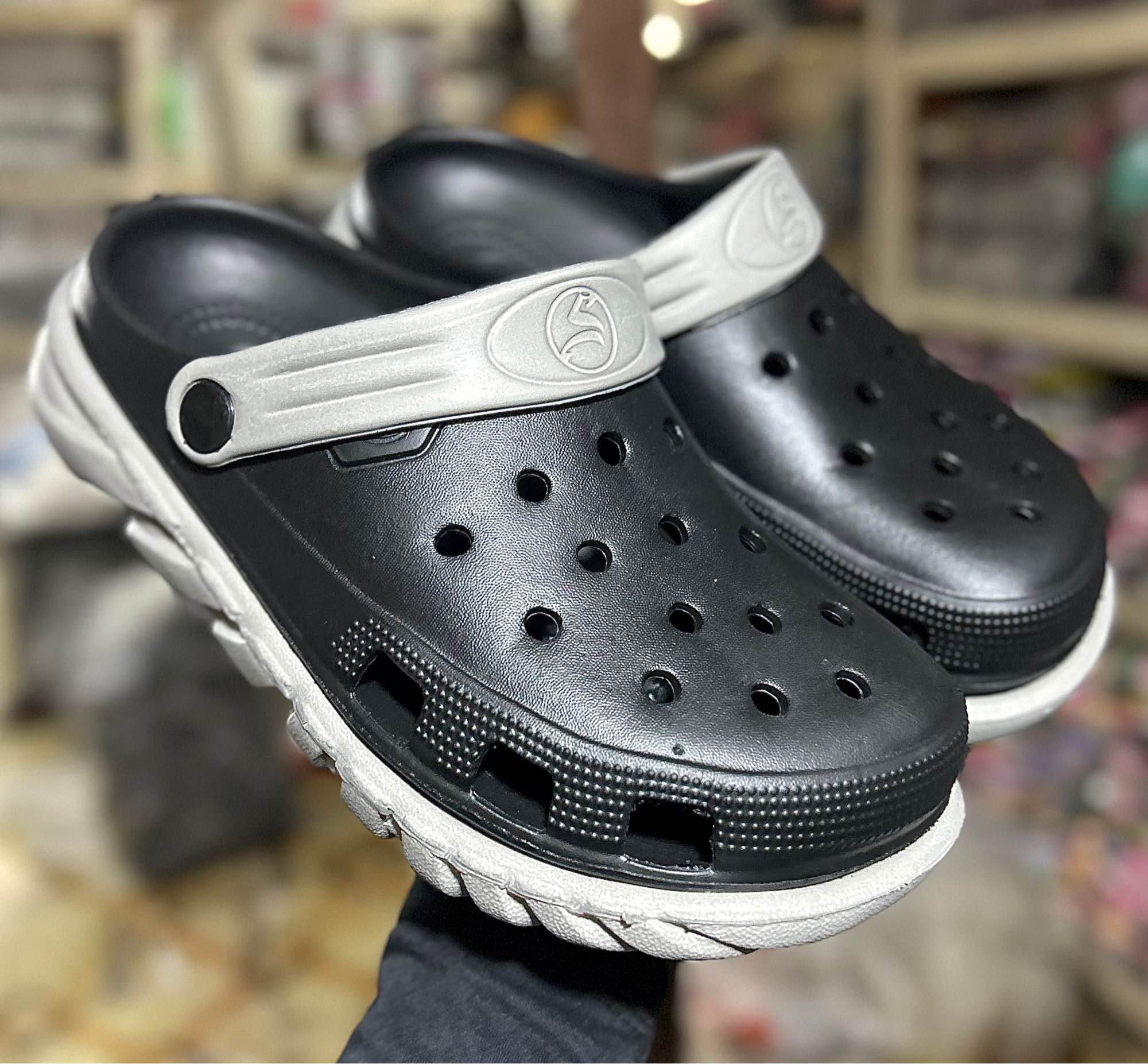 New Super Comfortable EVA Rubber High Quality Anti-Slippery Casual Crocs Clogs Sandals for Men. 
