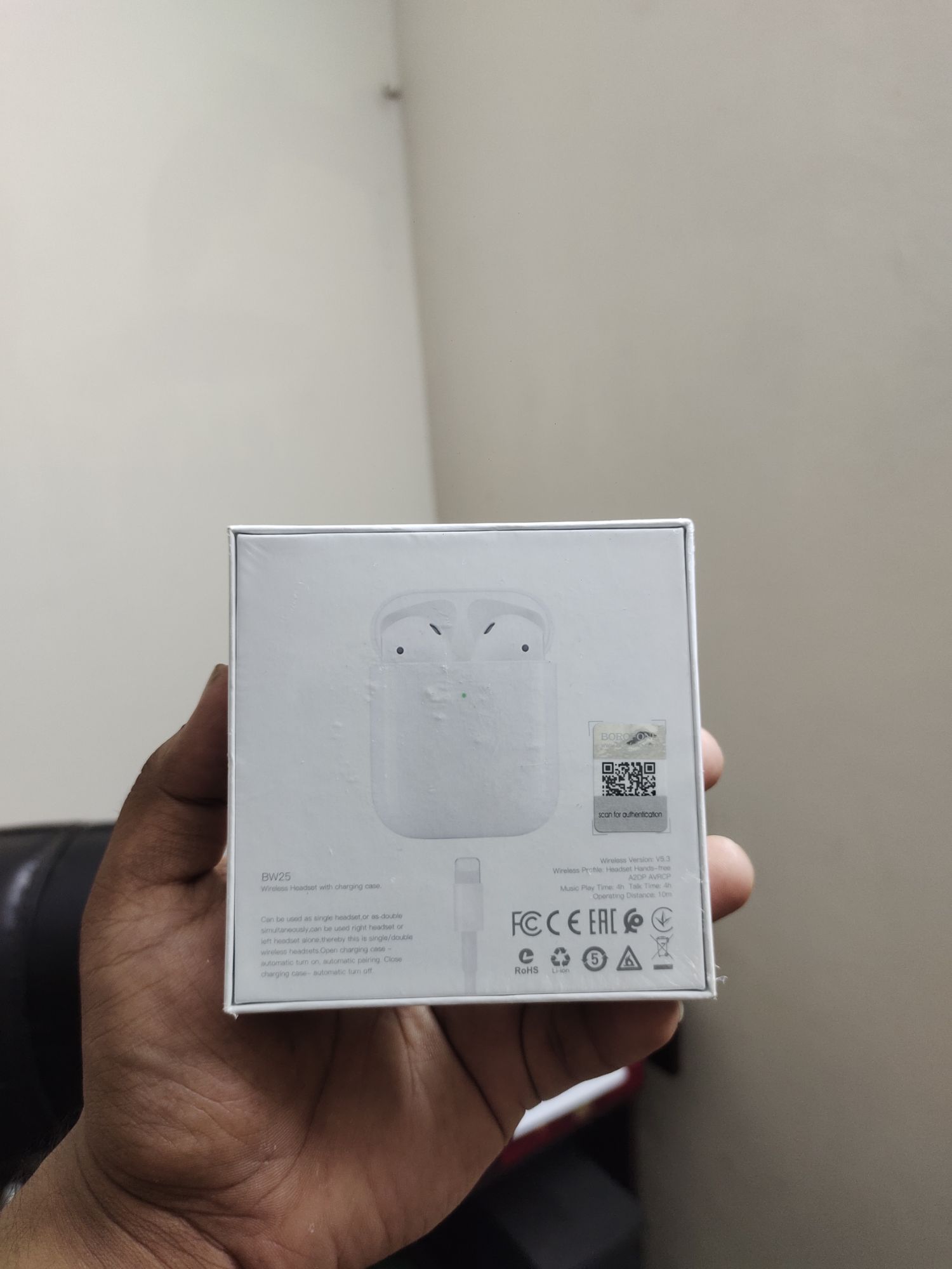 Borofone Bw25 Wireless Headsets with charging case.. 