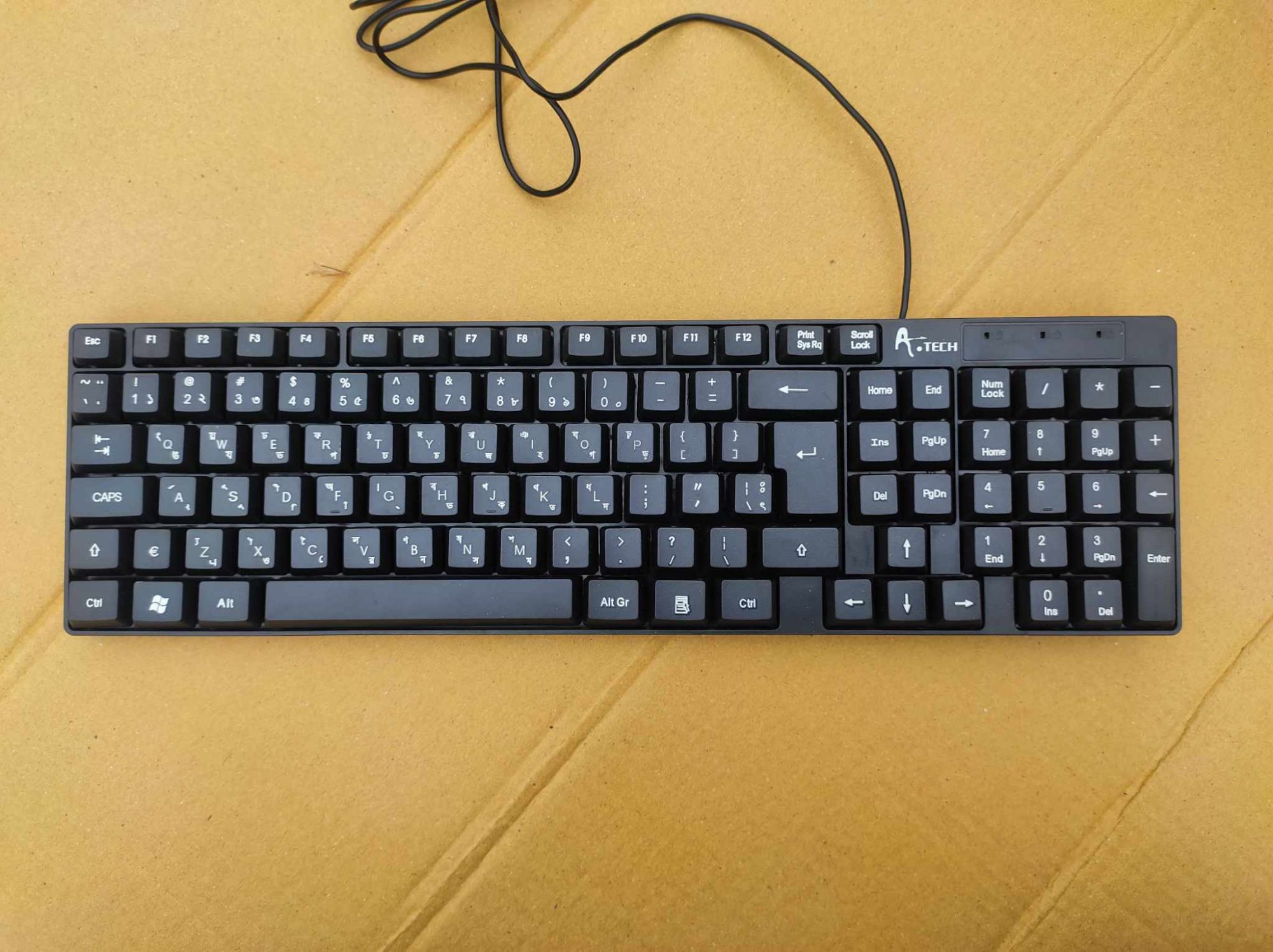 optical mouse USB keyboard & hub combo pack. 