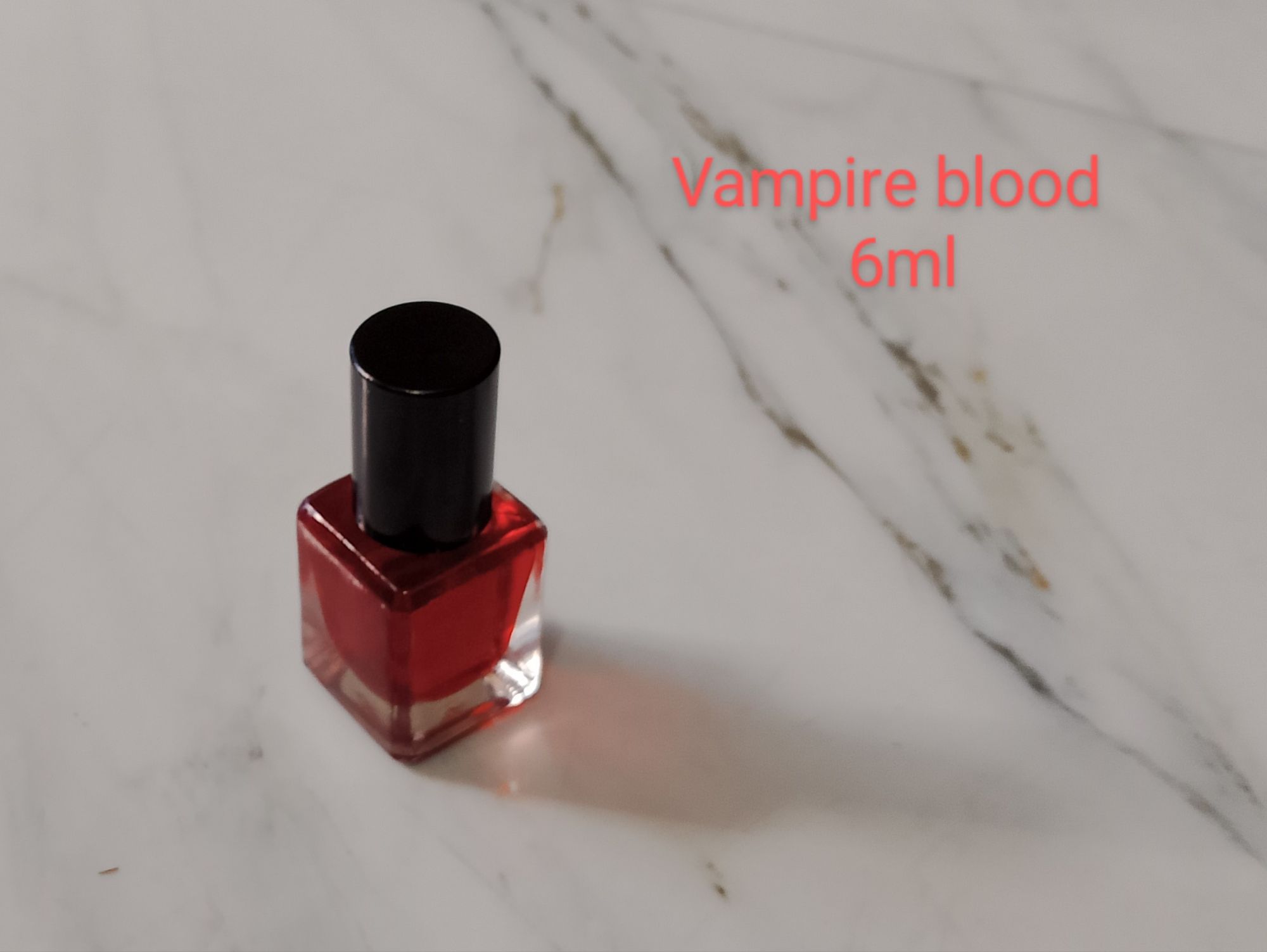 Vampire Blood by Euro Valley wild berries,red berries,plum,vanilla different quantities (3.5ml,6ml,12ml,30ml,60ml) and perfume spray sweet refreshing( selectable). 