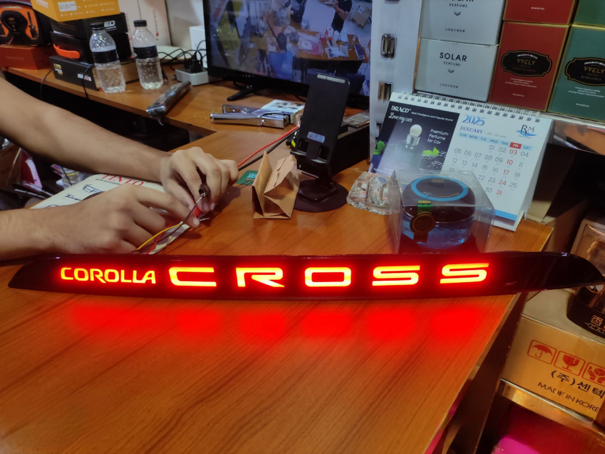 Toyota Corolla cross Back Trunk LED High Mount Stop Lamp Brake Light with Signal Display #CorollaCross #cross #caraccessories #LED # Elite auto BD # Khadiza car decoration accessories, car exterior lighting digit Corolla cross. 