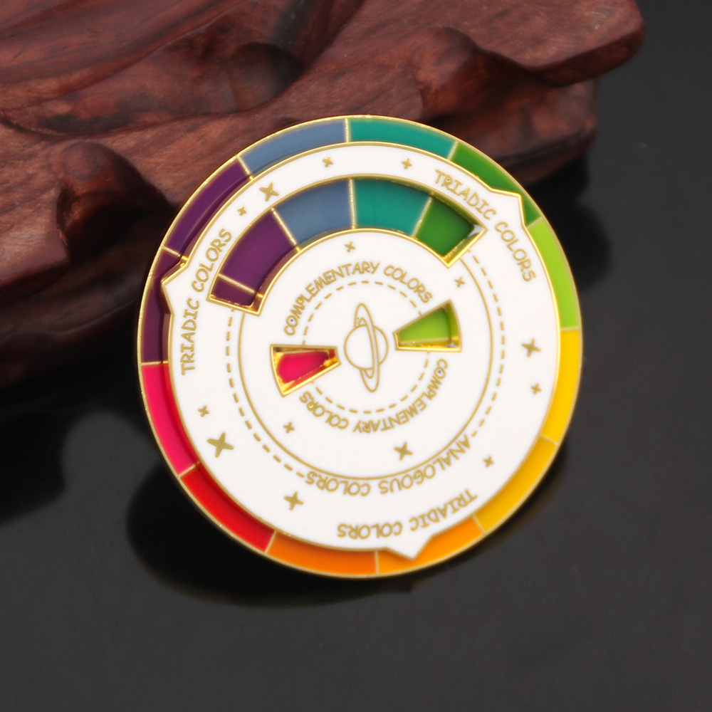 Spinning Color Compass Enamel Pin Novelty Rotatable Palette Brooch Color Wheel Badge for Backpacks Aesthetic Jackets Accessories. 