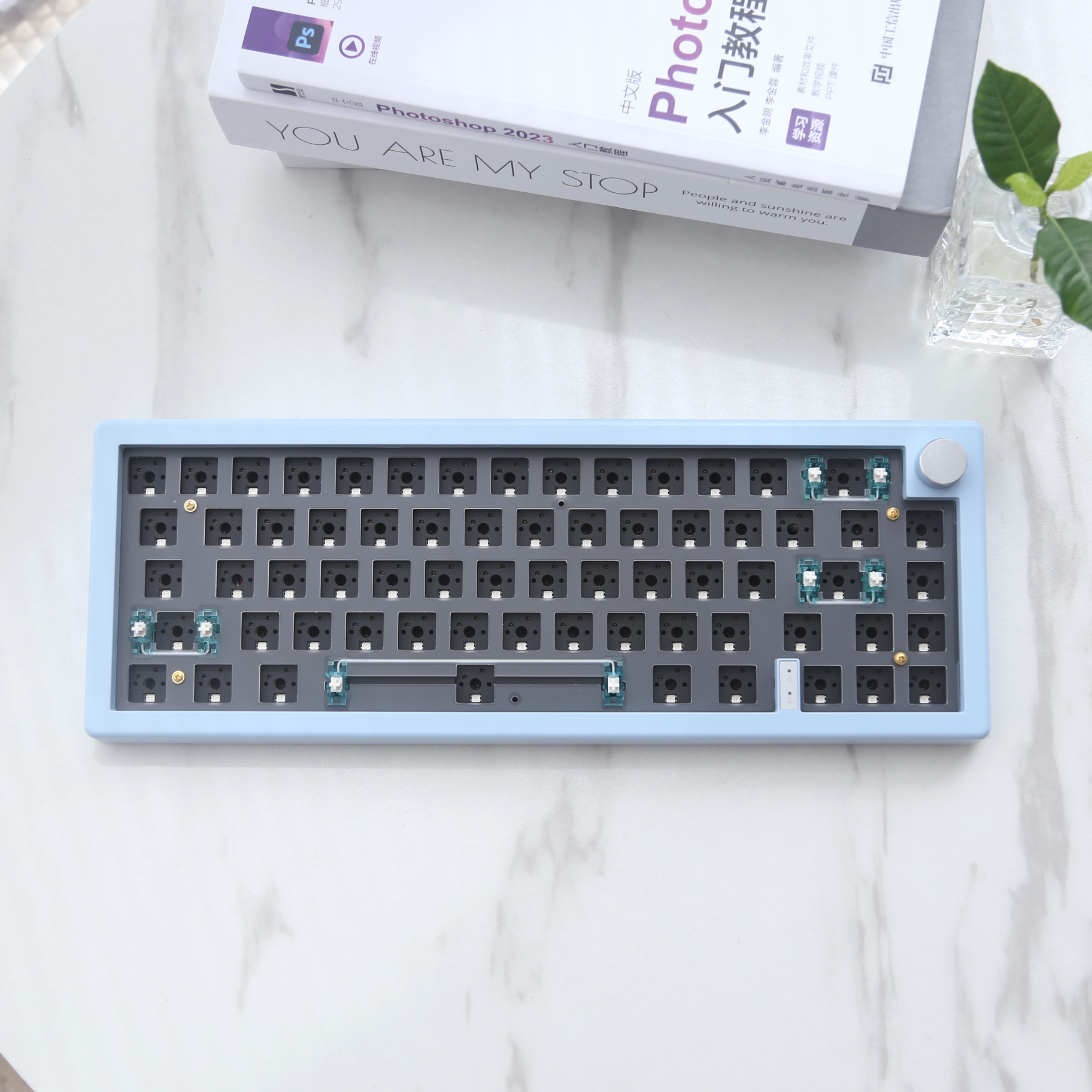 GMK67 65% Gasket Bluetooth 2.4G Wireless Hot-swappable Customized Mechanical Keyboard Kit RGB Backlit. 