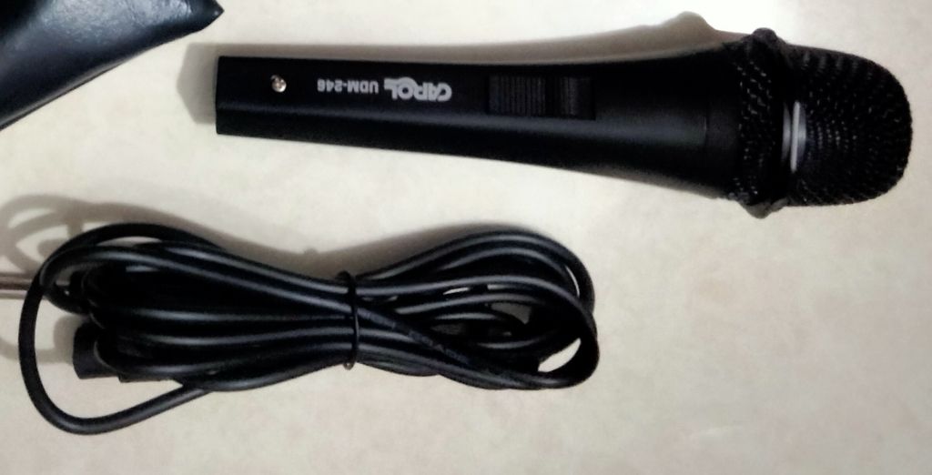 Uni-directional dynamic microphone, Carol Micro Phone - UDM 246 Made In Taiwan. 