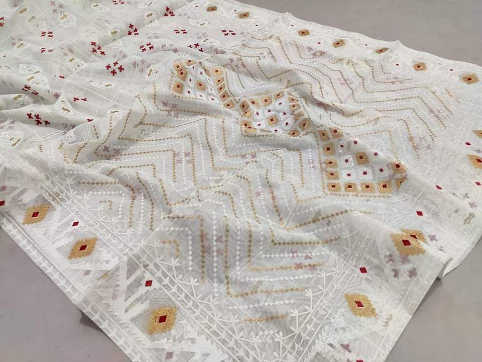 Skin print white saree for Women's. best quality.same as picture. real picture added to this list. normal washable.. 