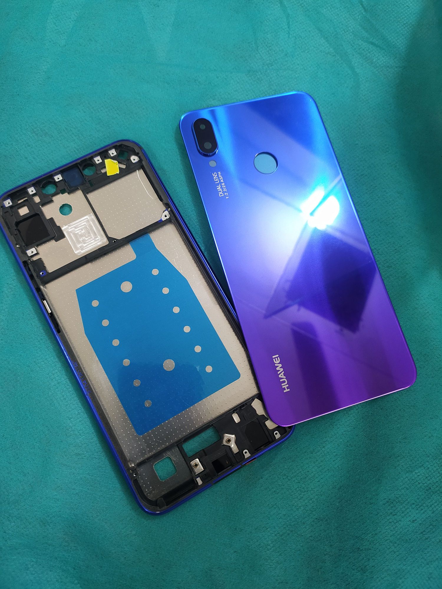For HUAWEI Nova 3i Full Set Back Housing Back Cover with Middle Frame & On Off Volume Buttons. 