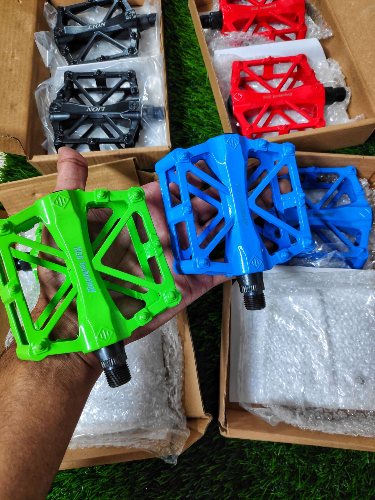 Bicycle Aluminum Ctancto X Shapped paddle. 