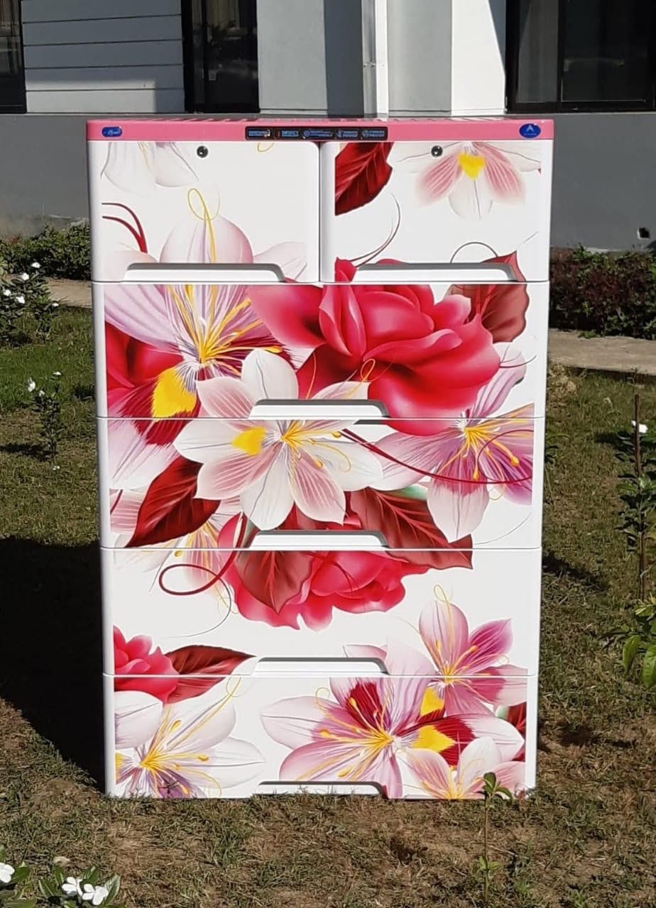 Yapon ayolining mushukining yaqindan surati (xxx video) Aldash video uchun jinsiy jazo