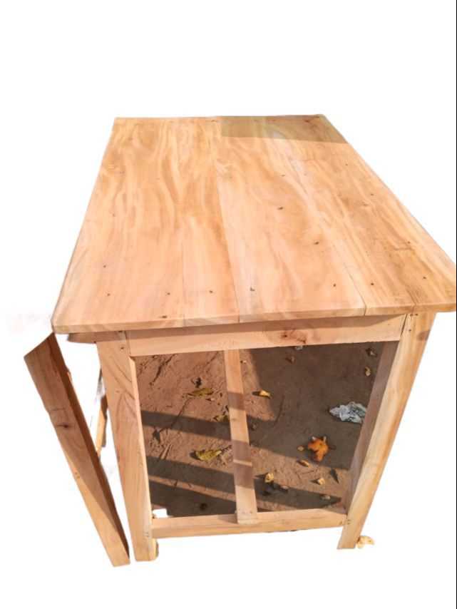 all type useable table mehogoni wooden made 36/24. 