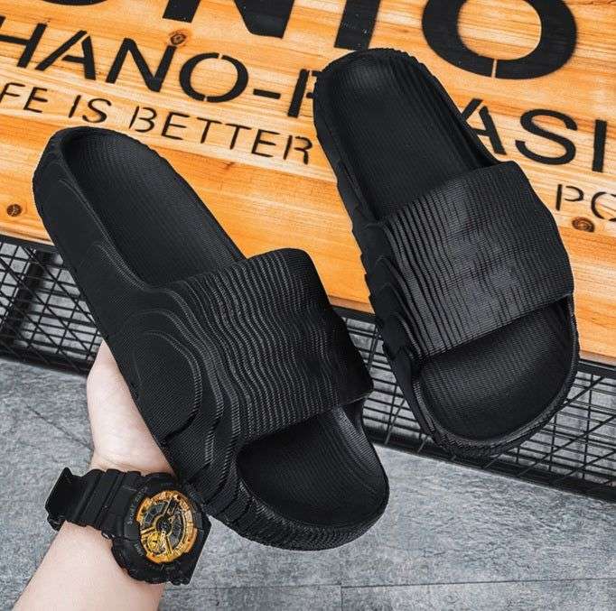 New model slippers for mens hot sale