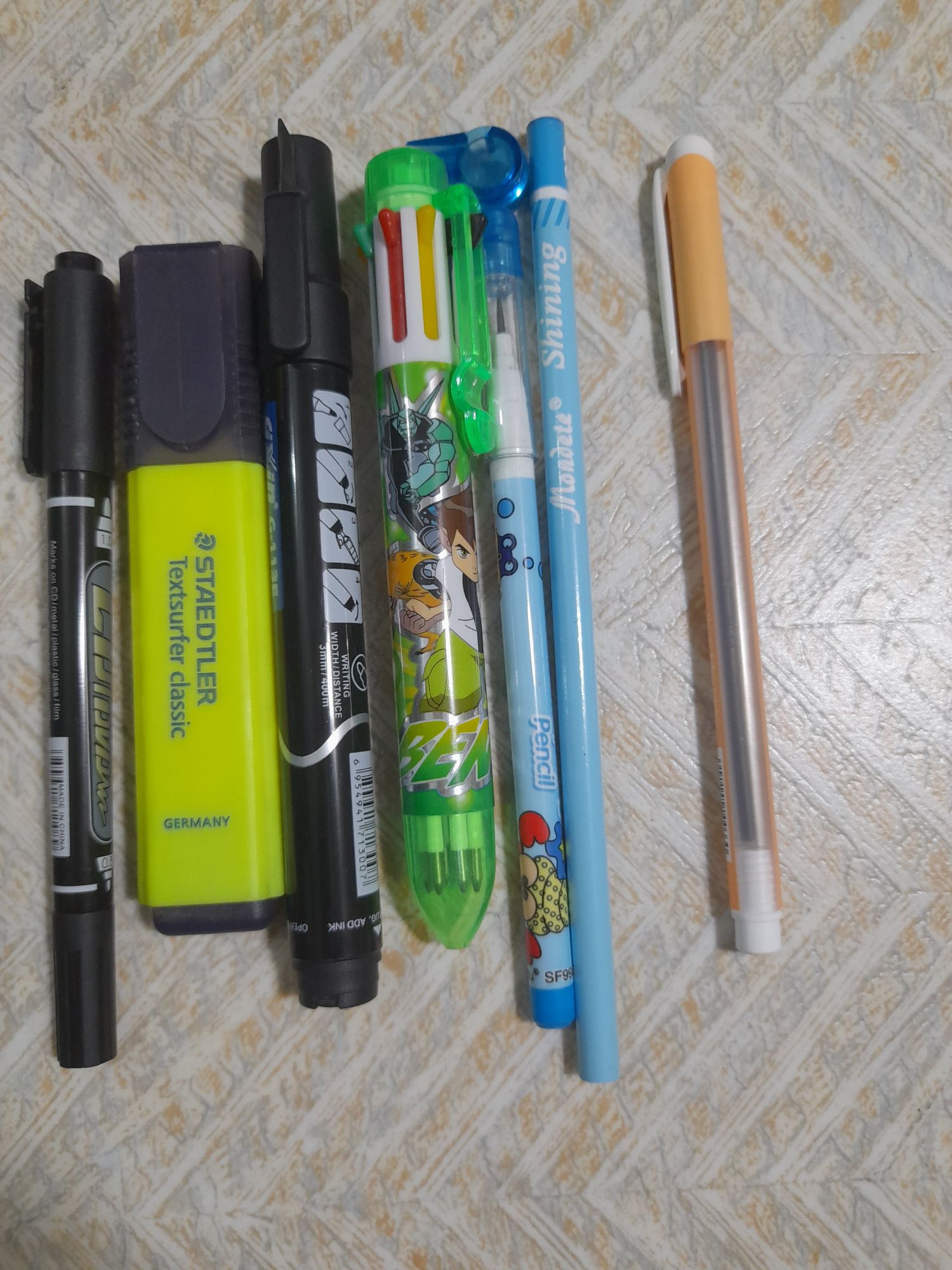 7 Pcs combo pen pencil marker CDmarker Hilater Eight colour pan. 
