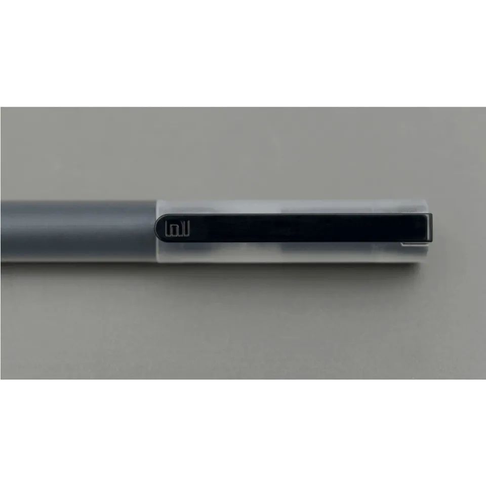 Xiaomi 0.5mm Jumbo Jel Pen World's longest writing gel pen 4 times longer than regular gel pen writing for regular. 