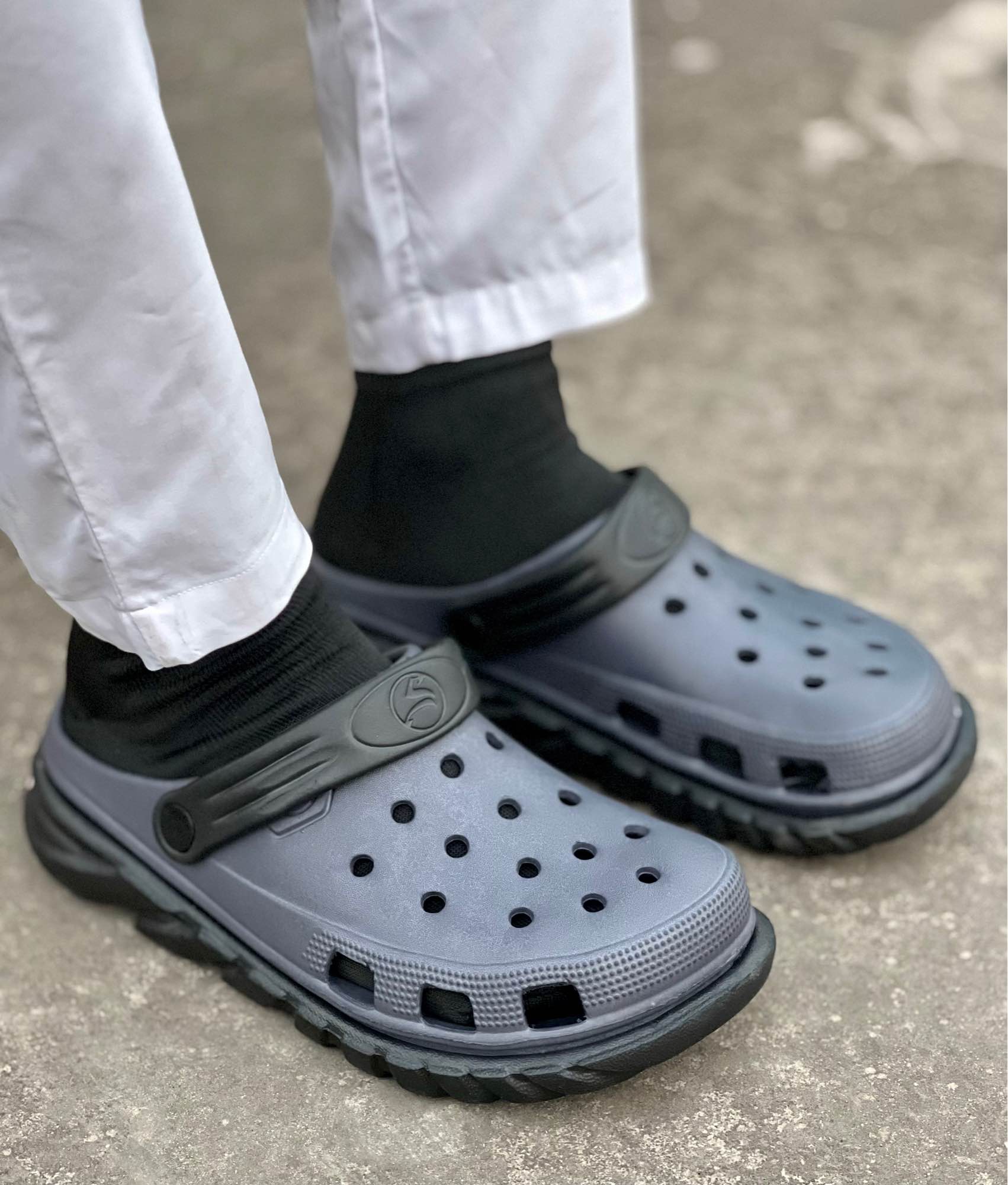 New Super Comfortable EVA Rubber High Quality Anti-Slippery Casual Crocs Clogs Sandals for Men. 