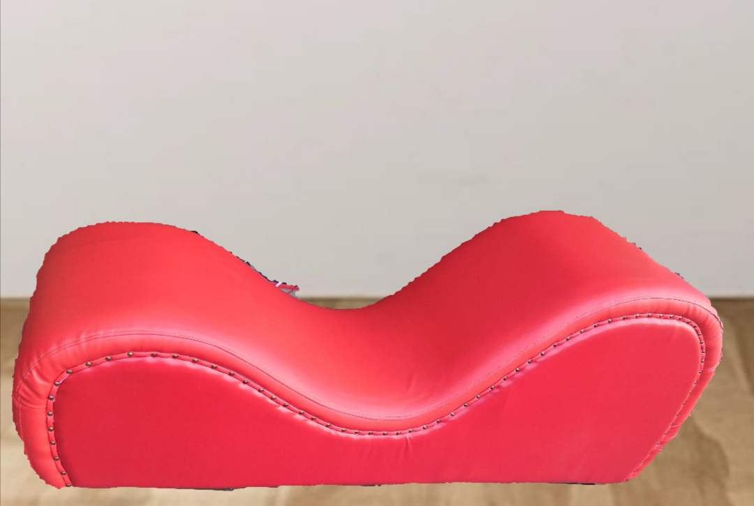 kamasutra divan sofa. 
