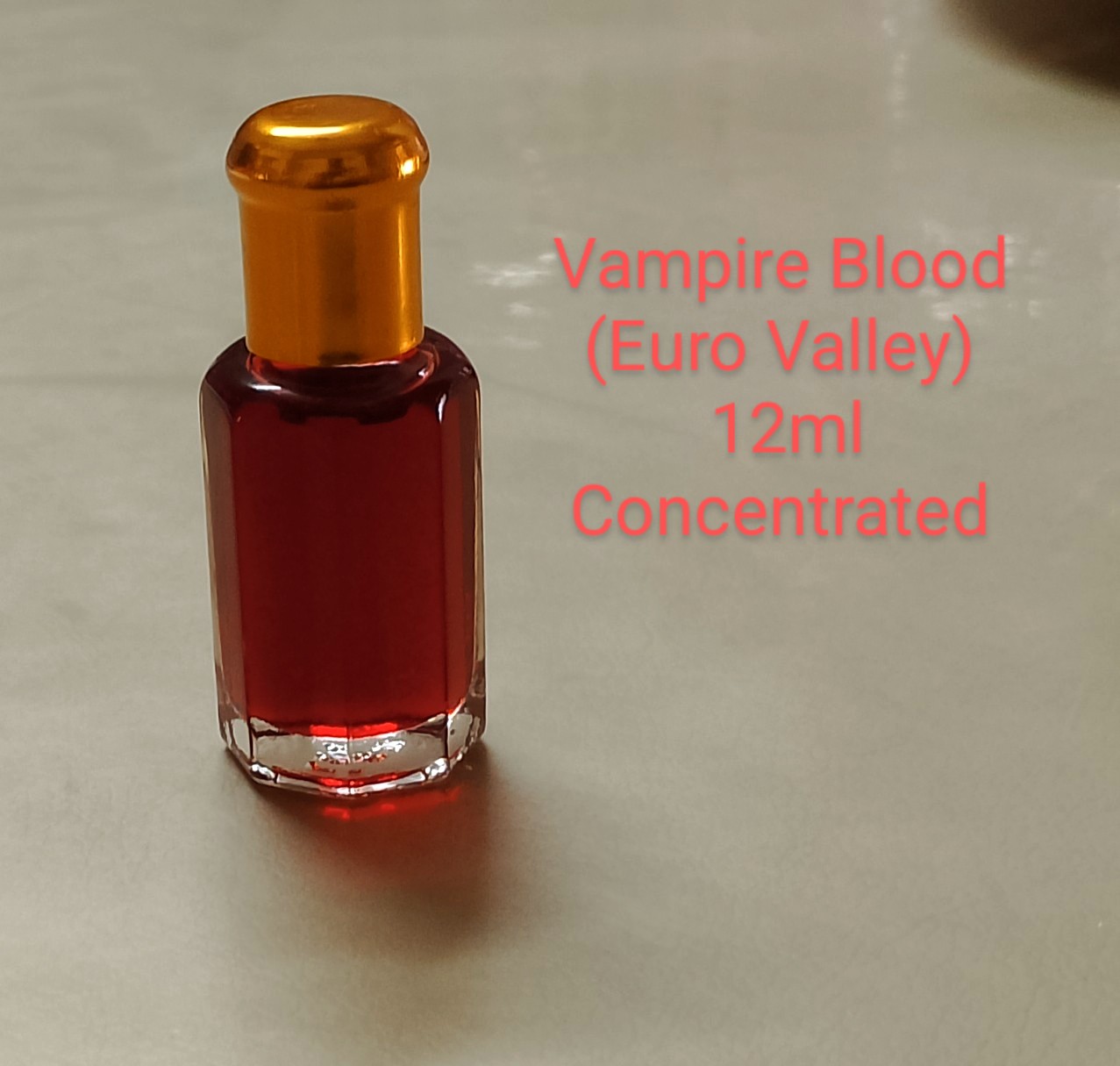 Vampire Blood by Euro Valley wild berries,red berries,plum,vanilla different quantities (3.5ml,6ml,12ml,30ml,60ml) and perfume spray sweet refreshing( selectable). 