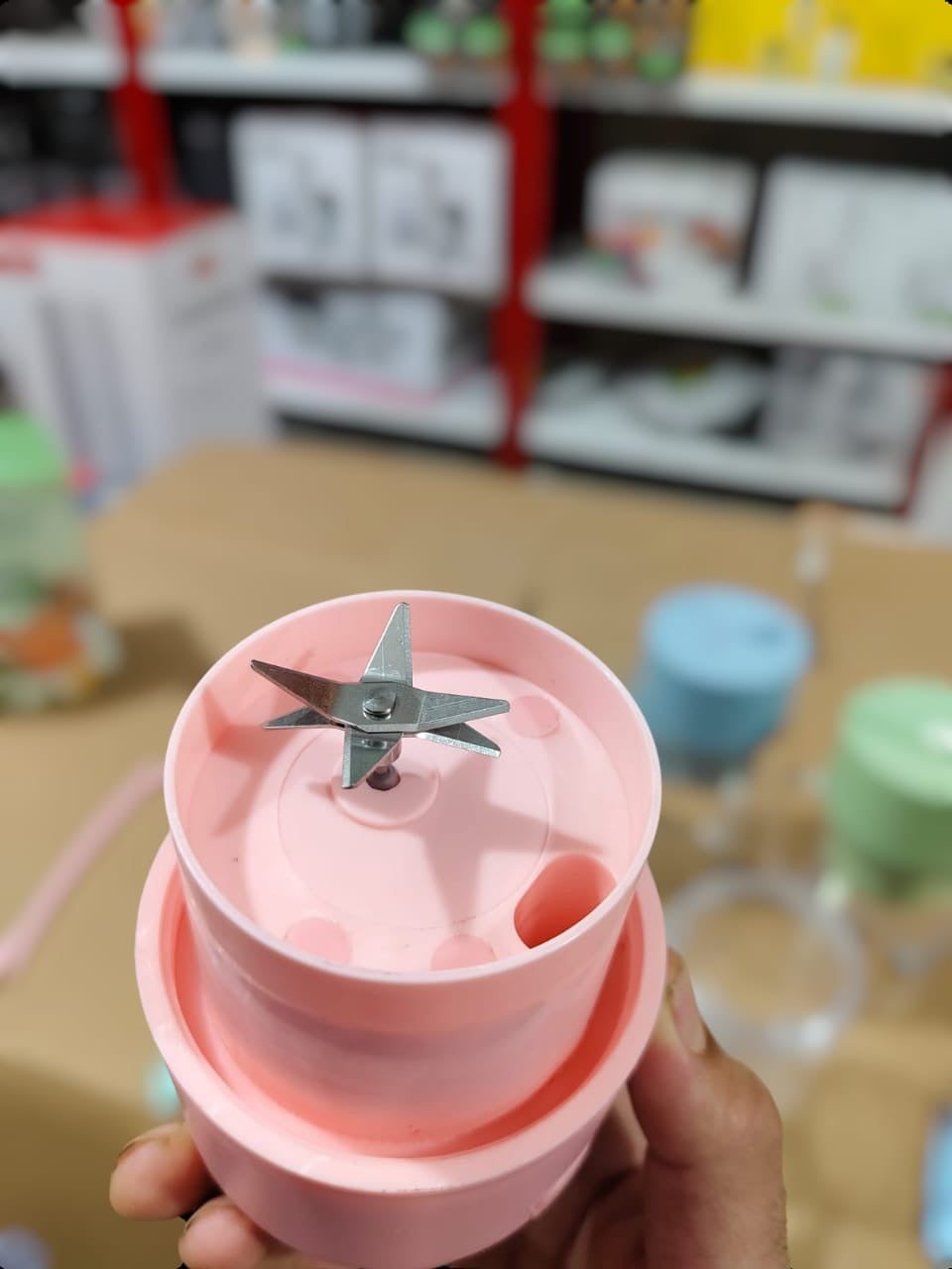 Rechargeable  Causher Juicer (Electronic Blender). 