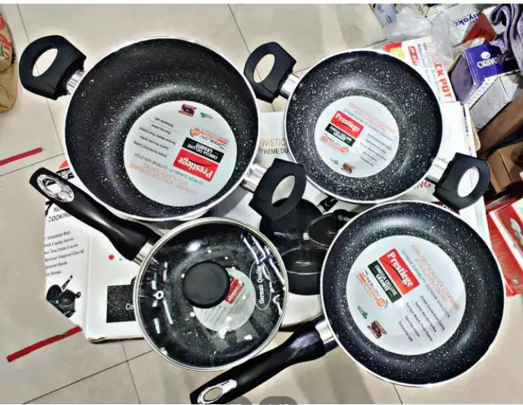 prestige-Non Stick 7 Pcs Cookware Set. 