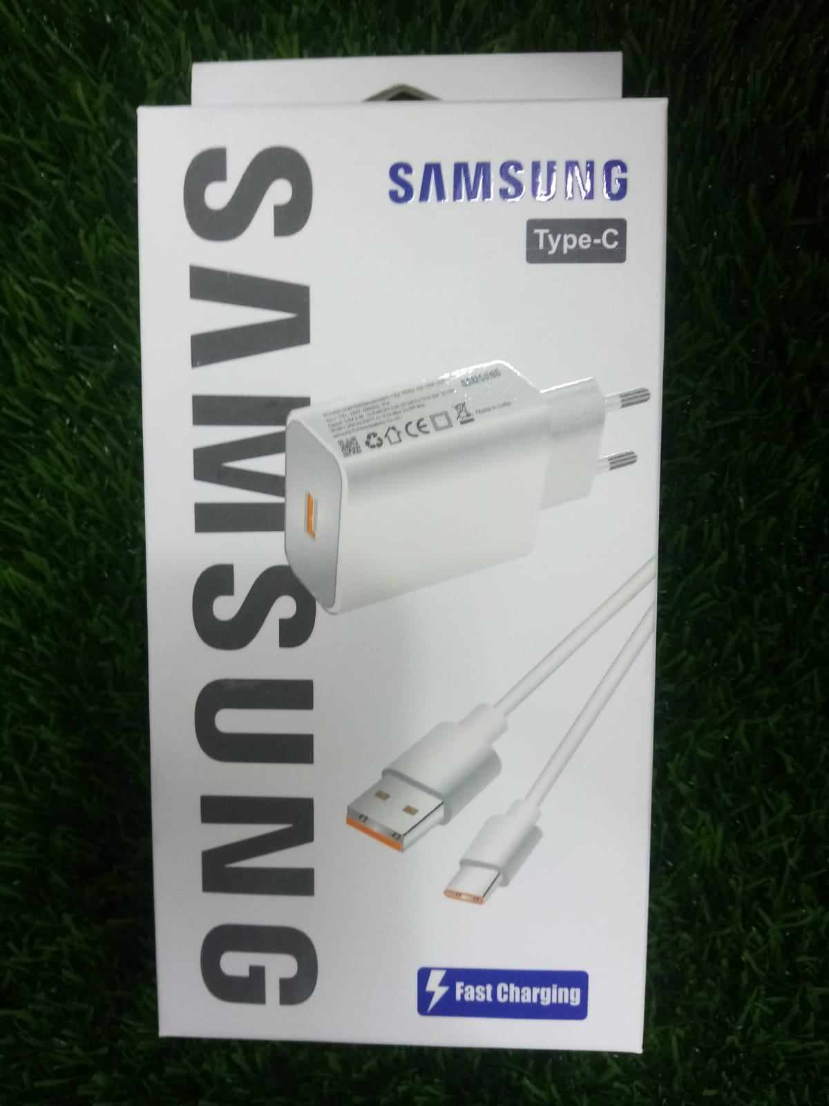 33W Fast Charger for mi/oppo/vivo/Realme/Samsung/redmi showing quick charge. 