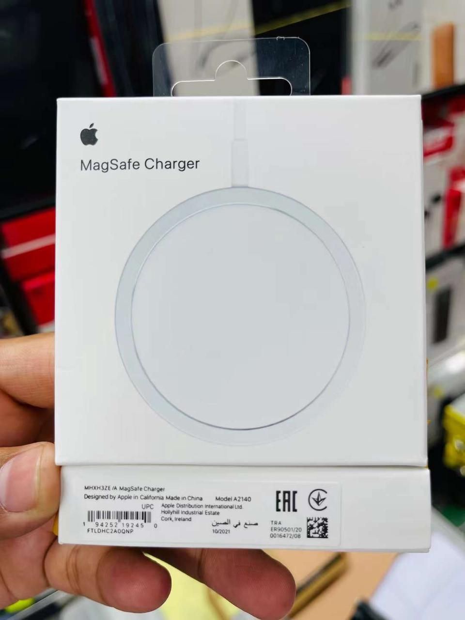 Apple MagSafe Charger - Wireless Charger with Fast Charging Capability, Type C Wall Charger, Compatible with iPhone and AirPods. 