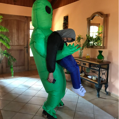 ET Alien inflatable suit Alien Monster Inflatable Costume Scary Green Alien Cosplay Costume For Adult  Party Festival Stage. 