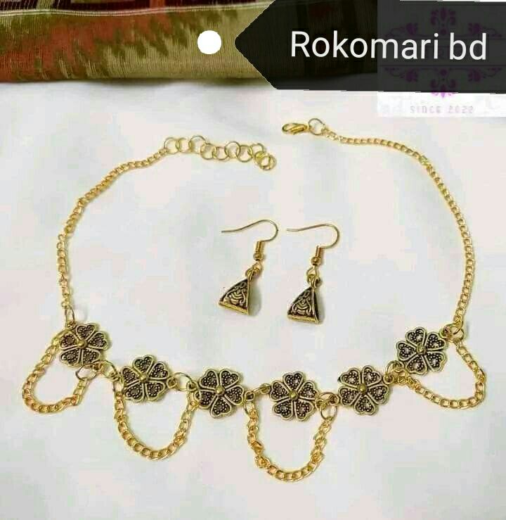 simple Regular wear antique golden choker set for girls and women.