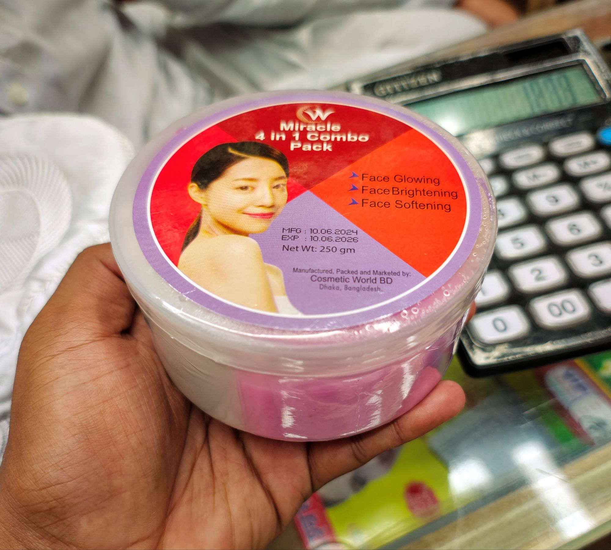 Miracle Whitening 4 in 1 Injection Combo Face Pack. 
