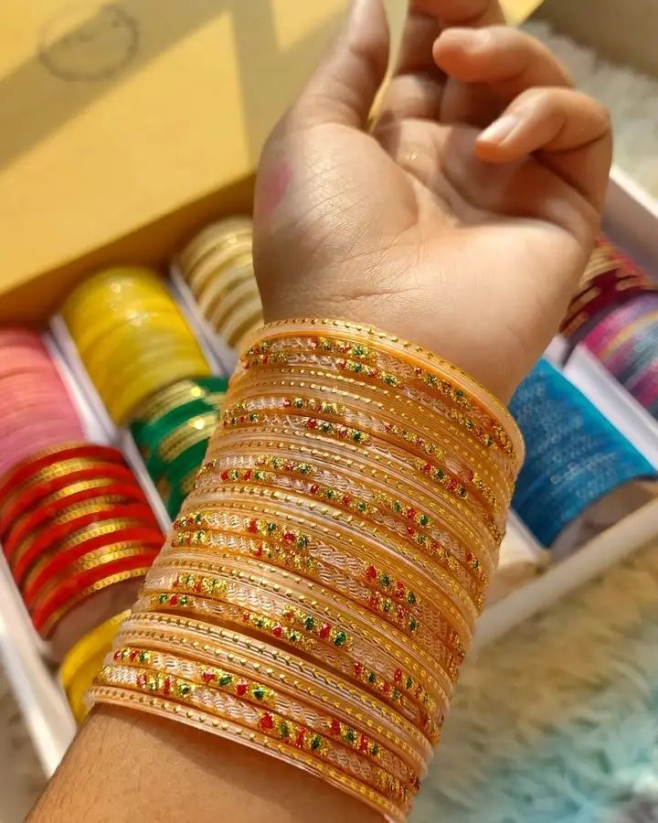 Indian Kacer Churi(1 Set For Women – Premium Reshmi Glass Bangles ...