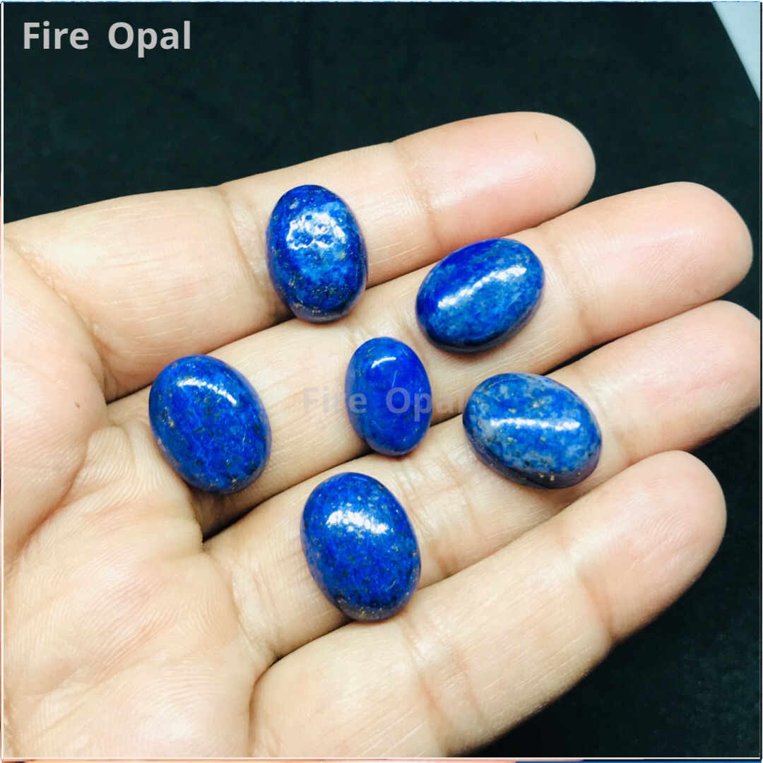 Lapis lazuli Stone ( Raj Botto nila ). 