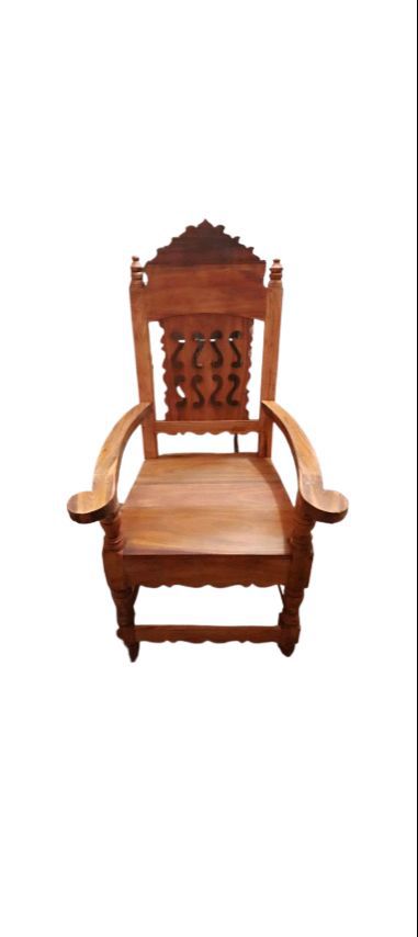 king chair very much stylish and strong chair big sizes