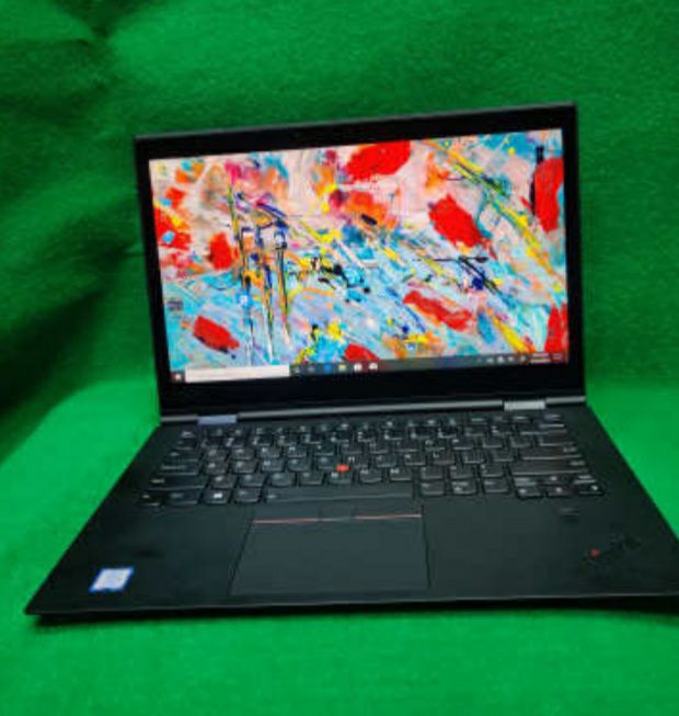 Lenovo ThinkPad X1 Yoga Core i5 8th Gen Touchscreen 360° routed display 

tas pan thakba Ram 16gb ssd 256gb. 