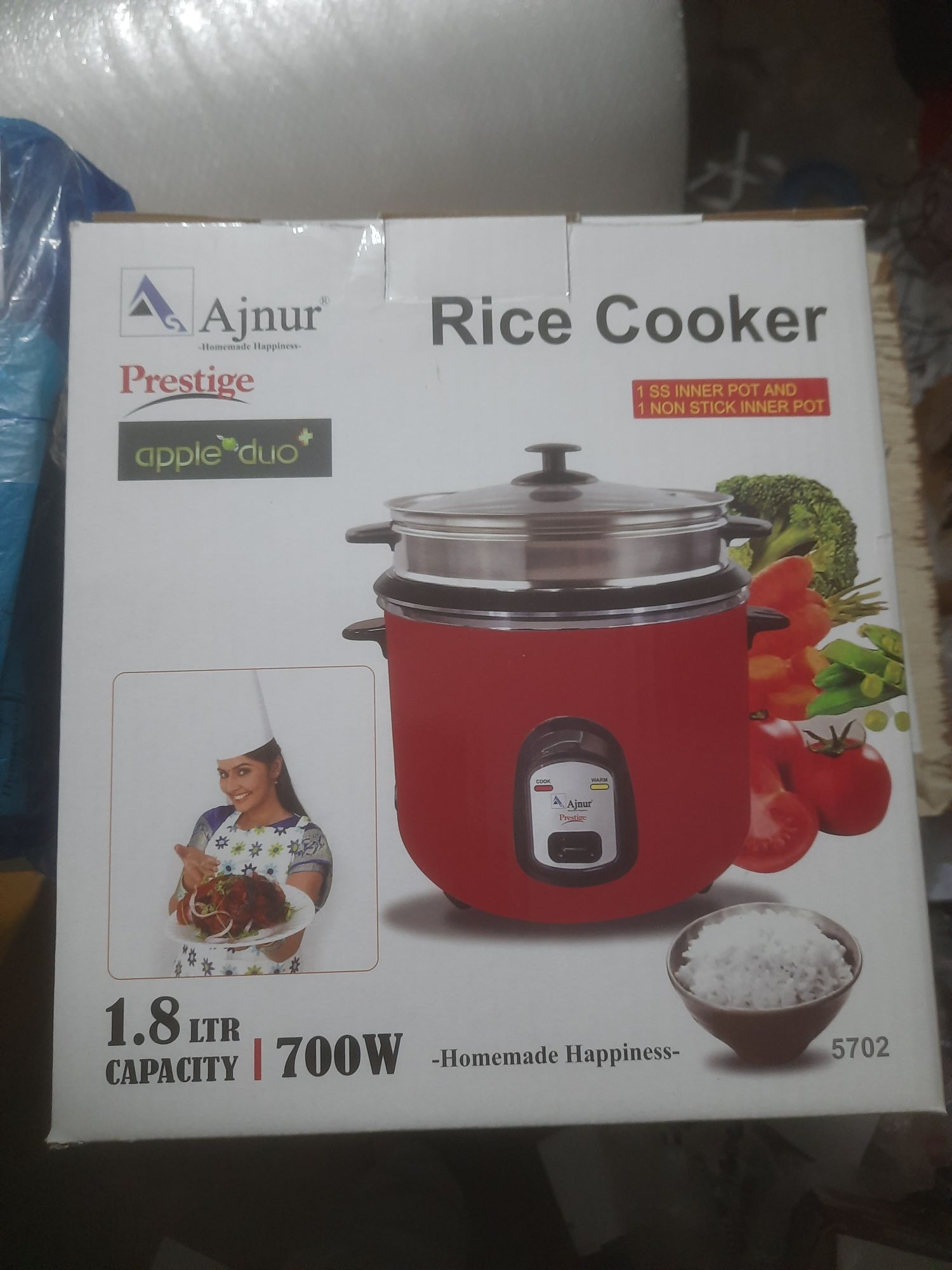 Prestiege rice cooker 1.8 Liter MULTICOLOR. 