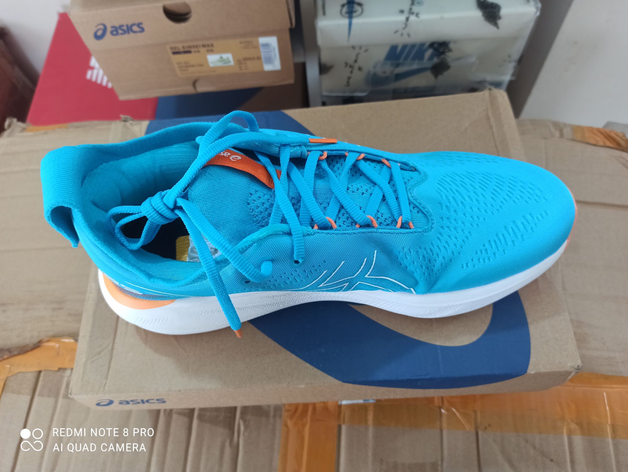 Asics Gel Nimbus 25 running shoes for men. 
