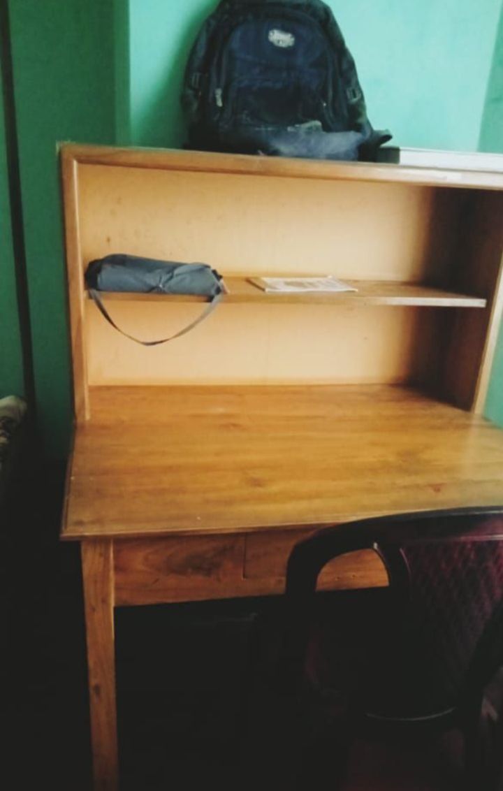 reading table mehgony wooden