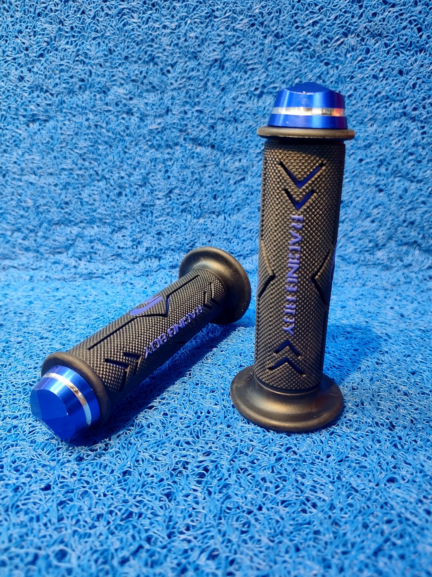 RCB, RB Alloy Handle Grip. Universal, Anti Slippery, High Quality And Durable, Resist Hand Fatigue, Sillicone Rubber, Easy Installation, Very Stylish. 