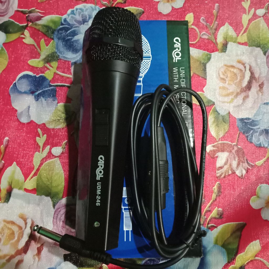 Uni-directional dynamic microphone, Carol Micro Phone - UDM 246 Made In Taiwan. 