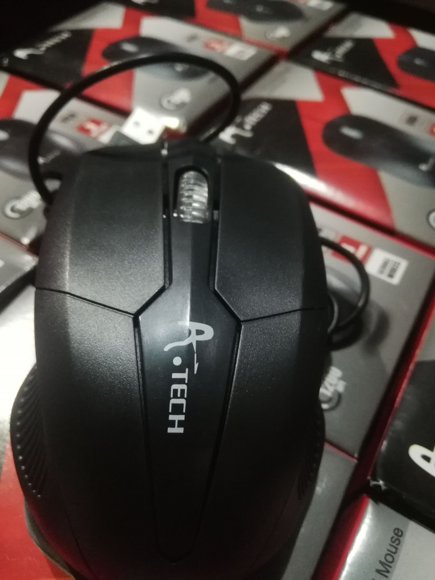 A.TECH (USB) optical Mouse model (Op185). 
