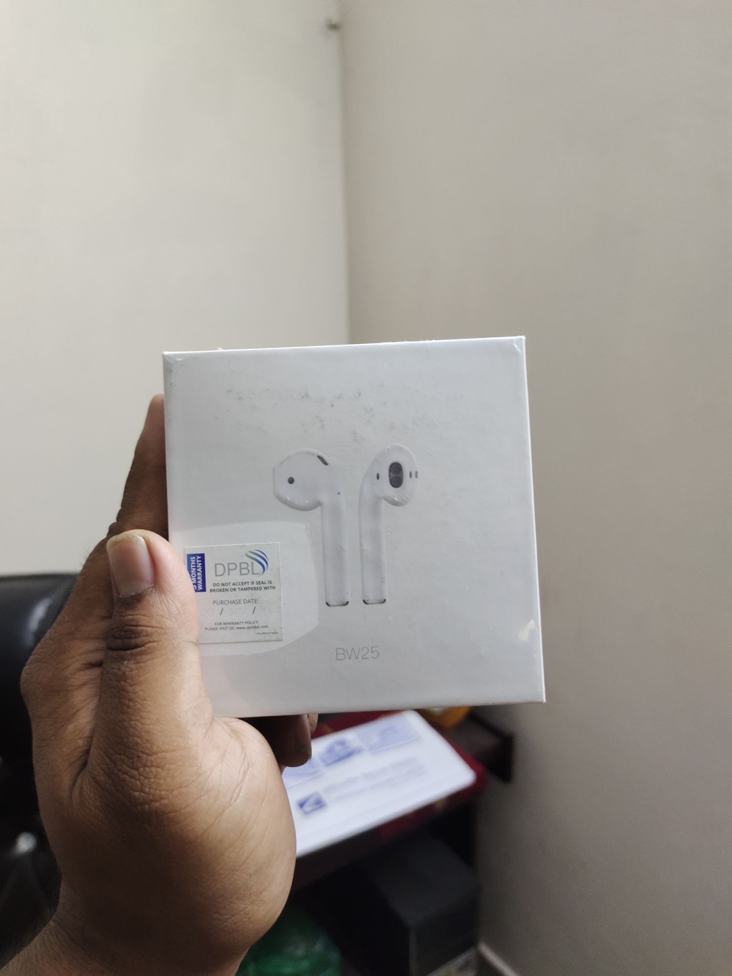 Borofone Bw25 Wireless Headsets with charging case.