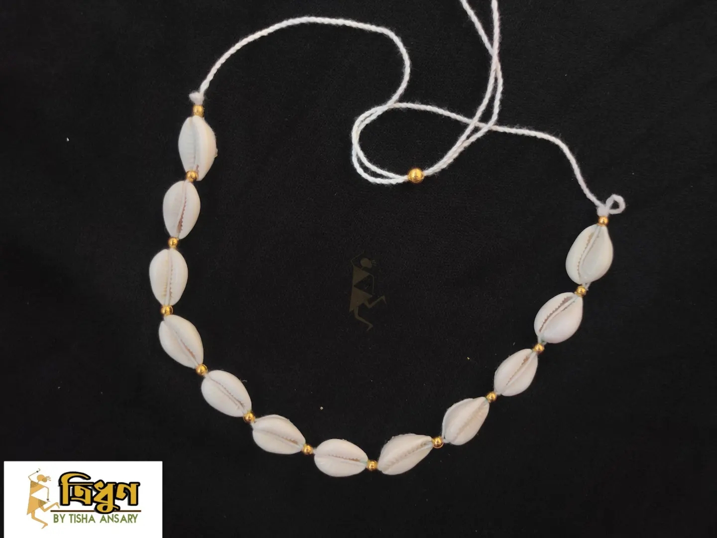 real kawri hand made pandent ,real shell pandent , real shell choker
