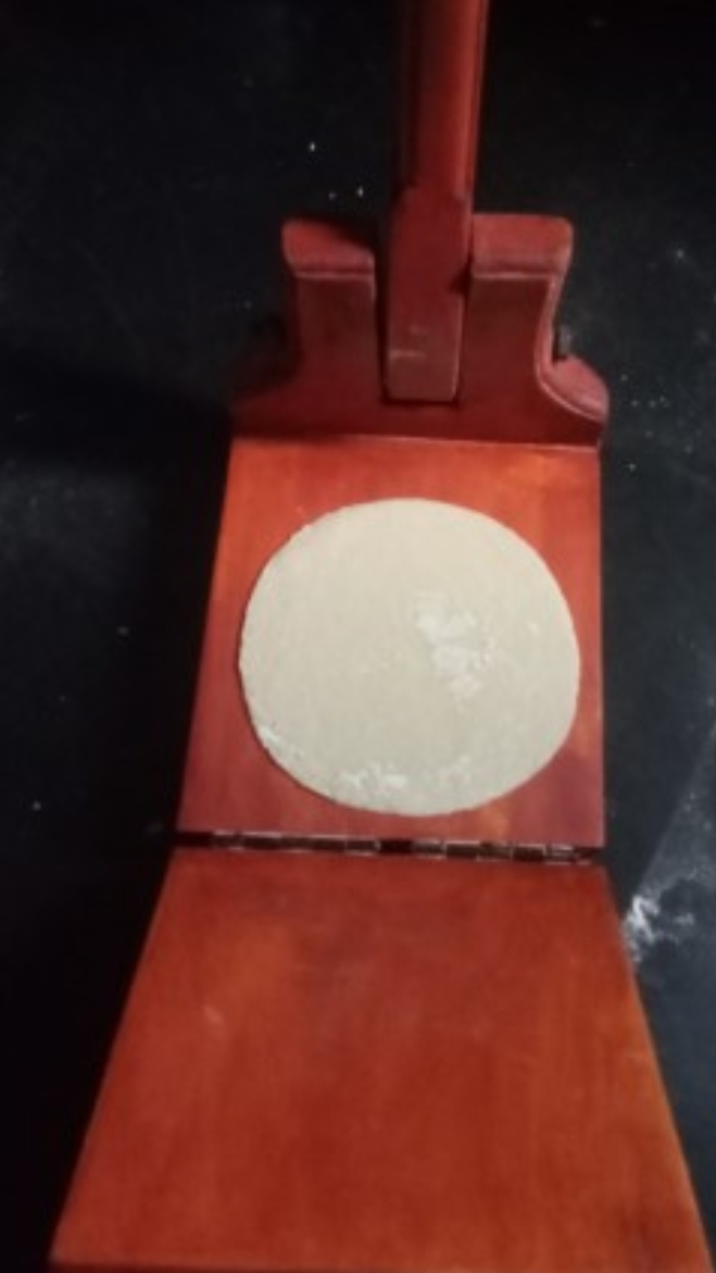 Wooden Roti Maker Low Price. 