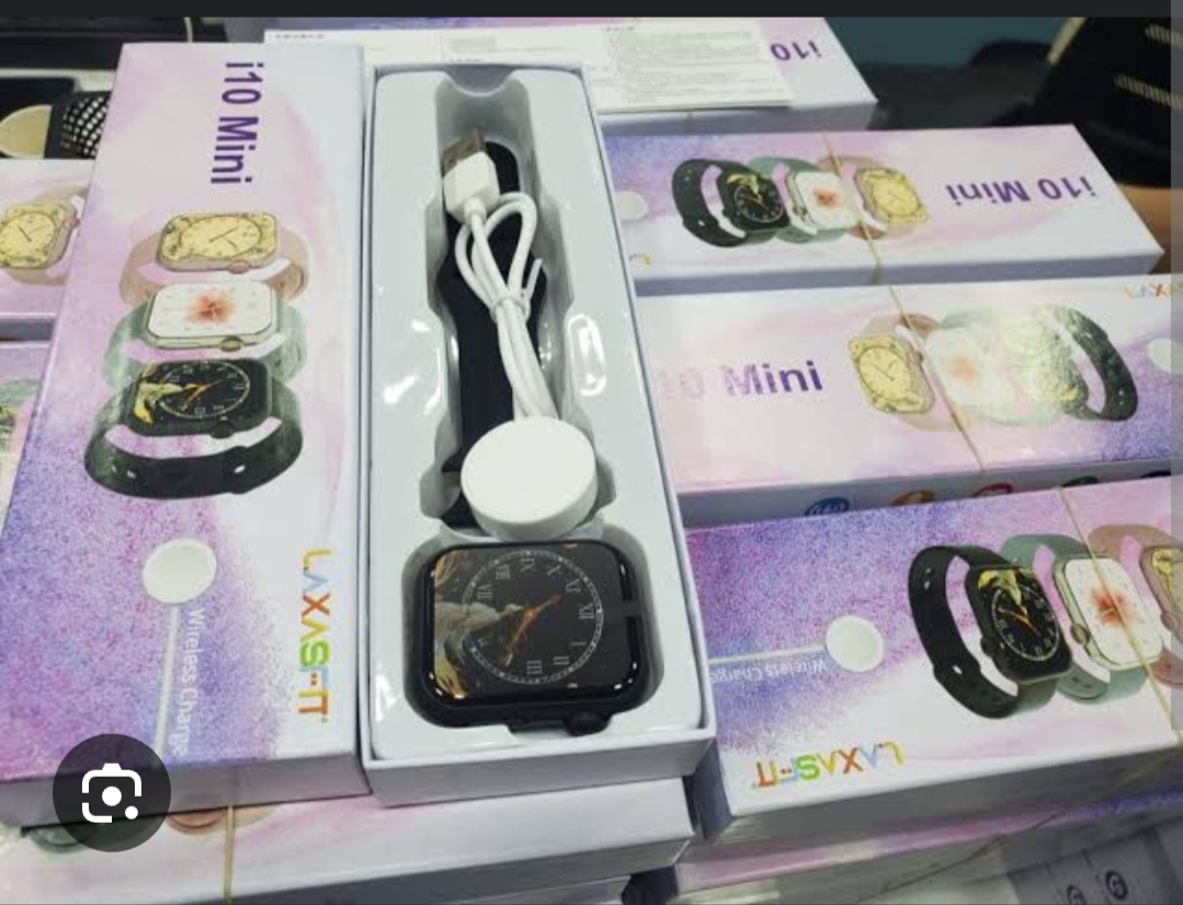 i10 Mini Smartwatch – Compact Design, HD Display, Wireless Charging, Fitness & Health Tracking, Smart Notifications. 
