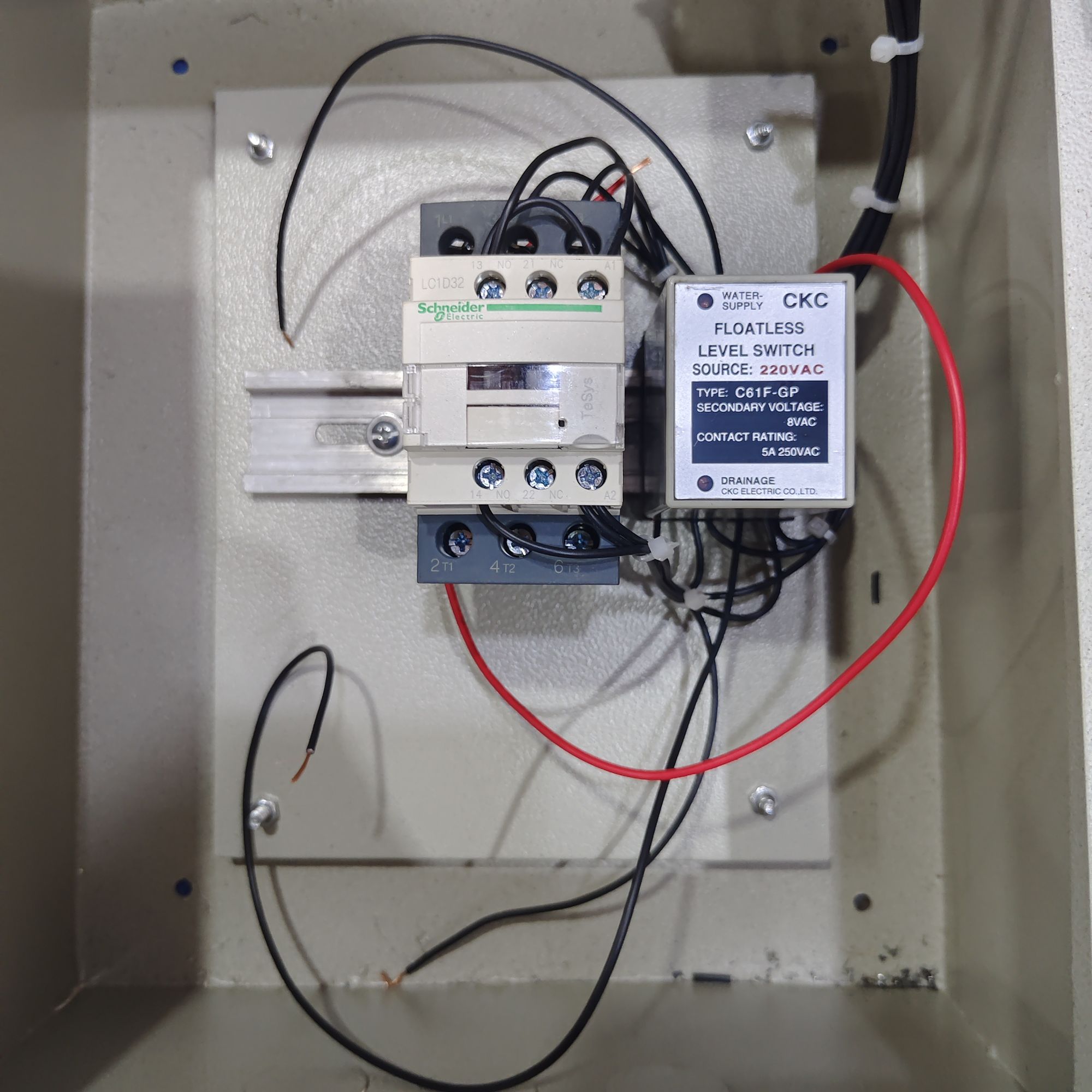 automatic water tank with CKC FLOAT SWITCH Timer and Schneider magnetic contactor 220V. 